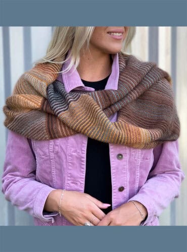 Hexa Sjal No2 i varme farver